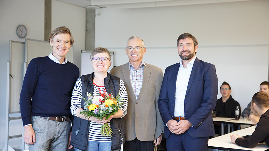 Jubilarin mit den Professoren des PTW