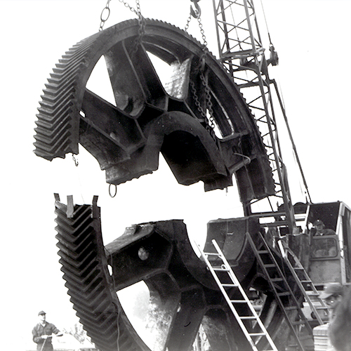 1977 | Der Maschinenbau bekommt sein Zahnrad